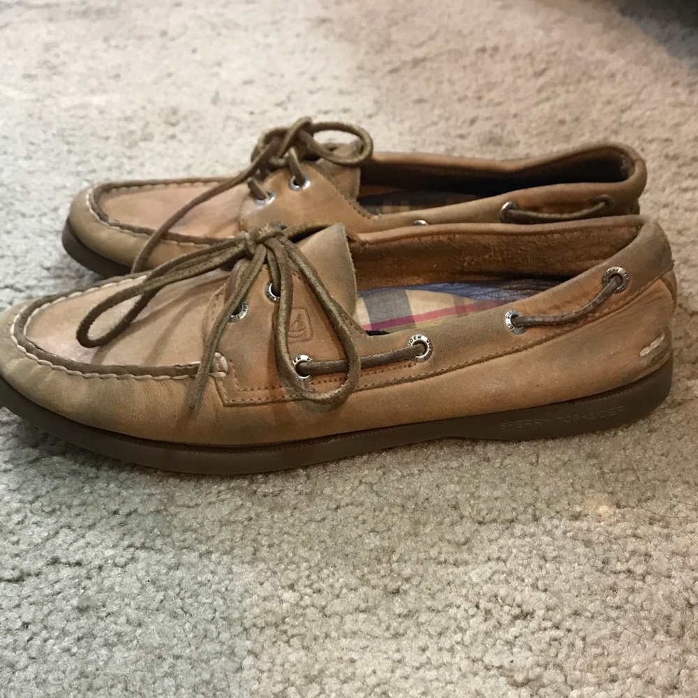 Shoes - Picture 3 of 3